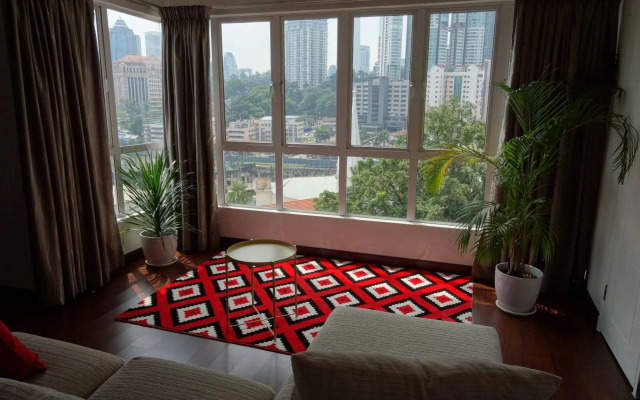 Balkoni Hijau at Casa Mutiara KL