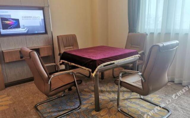 Up Fashion Hotel (Zhongshan North Station)
