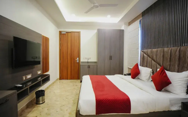 Hari's Court - Hotel and Banquet