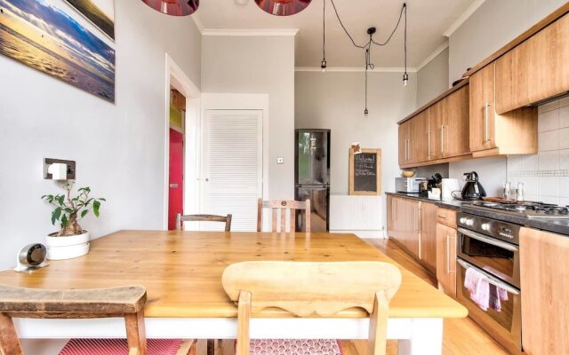Stylish 2BR Flat Close To Edinburgh City Centre