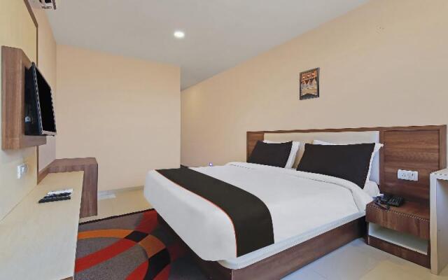 Collection O 30120 Arjun Boutique