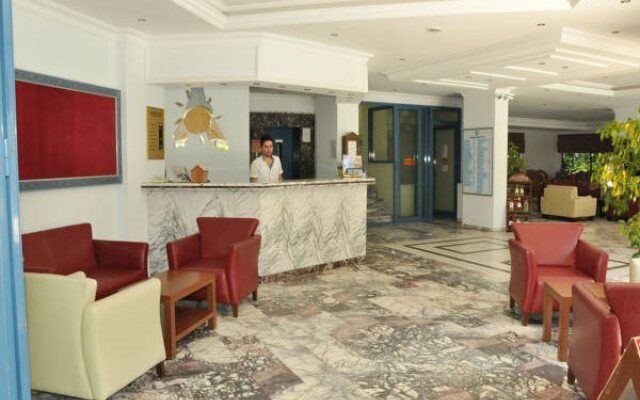 Almera Apart Hotel