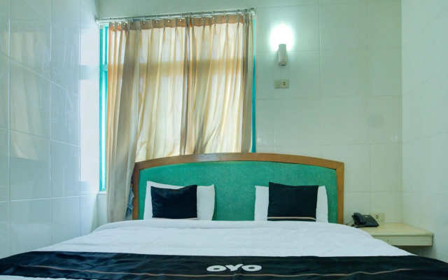 Townhouse Oak Palembang Near Jembatan Ampera Formerly Azzura Hotel – Guest Rooms – Palembang