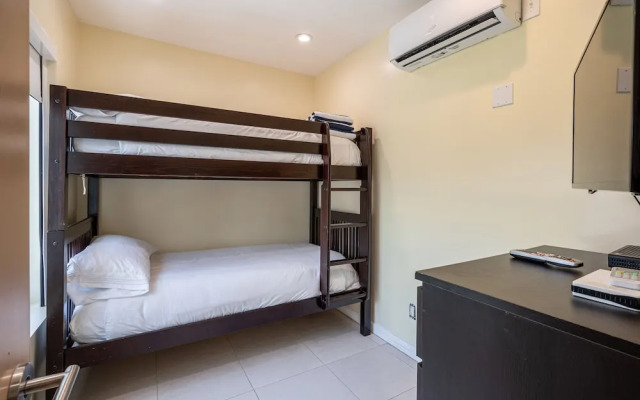Casa Del Mar Beach Apartment