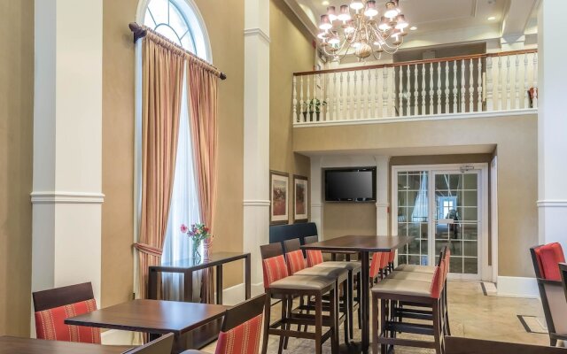 Comfort Inn Plainwell