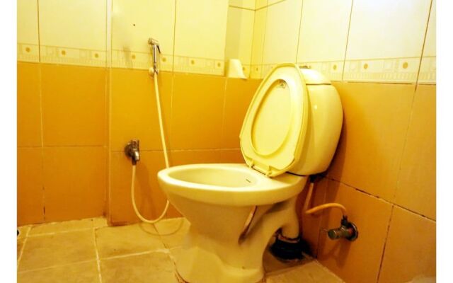 OYO 18454 Hallmark Inn Begumpet