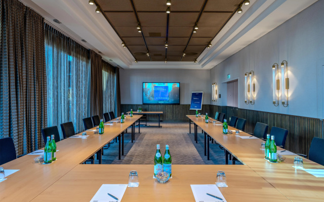 Radisson Blu Senator Hotel