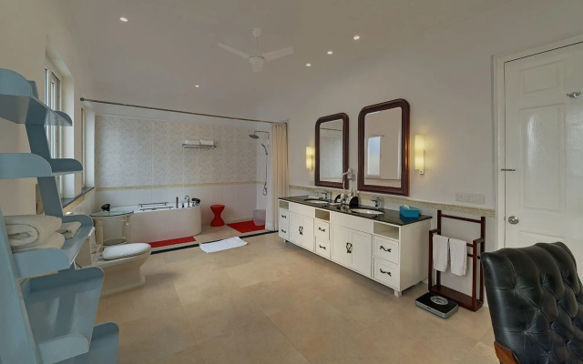 Mayfair Palm Beach Resort