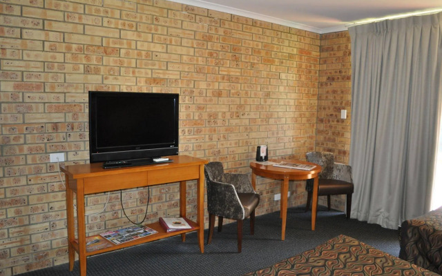 Sundowner Hotel Motel