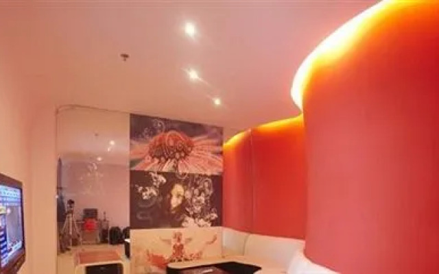 Penguin Aurora City Hotel (Linhai Chonghemen)