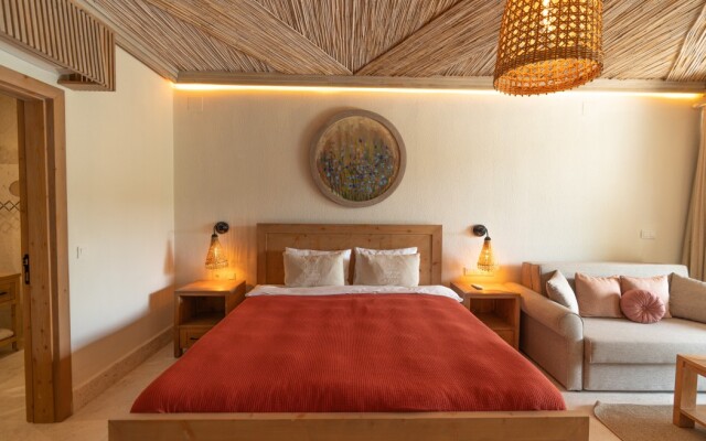 Izz Getaway - Adults Only