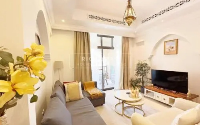 Sensational 1BR apartment in Tajer, Souk Al-Bahar