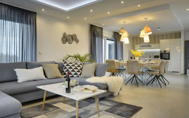 Villa Una Comfortable Holiday Residence