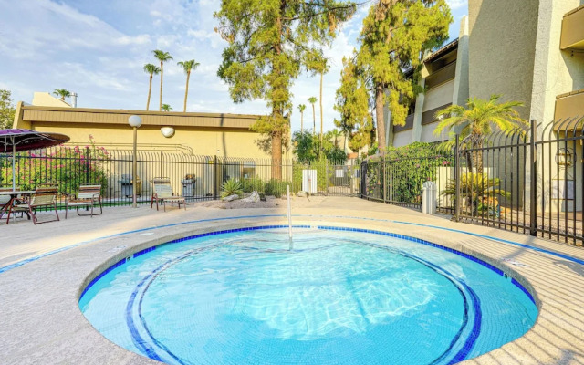 Walkable Scottsdale Condo w/ Pool Access!