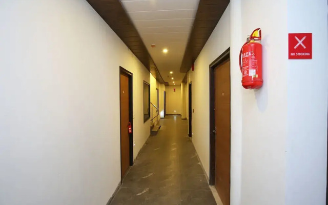 OYO 9822 Hotel Seven