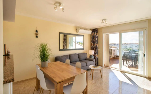 1011 Piso Lago San Maurici con piscina y jardín