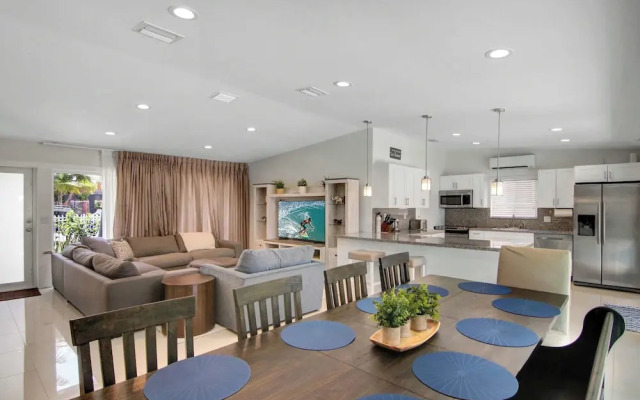 Waterfront Oasis w/ Enclosed Pool!