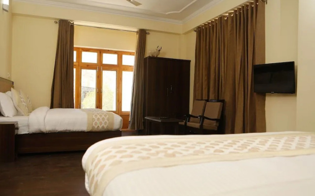 Hotel Royal Hill By OYO Rooms