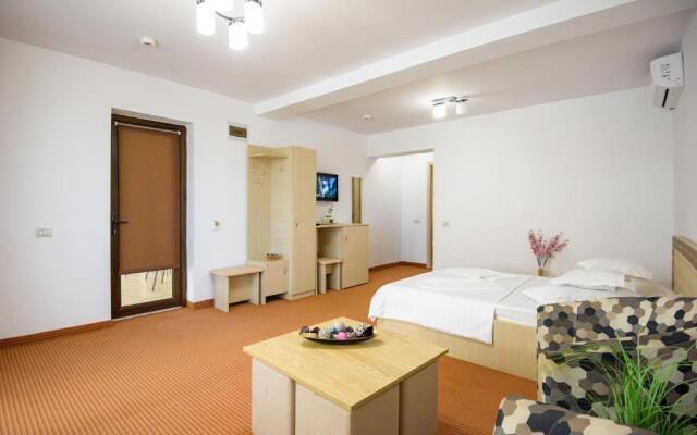 SaloS Beach Resort
