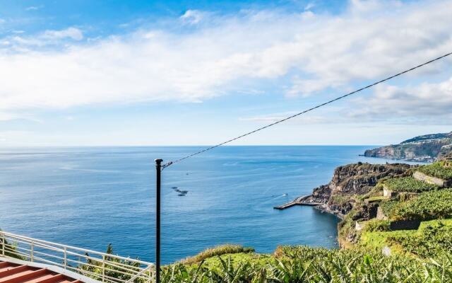 Cantinho do Sol by Madeira Sun Travel