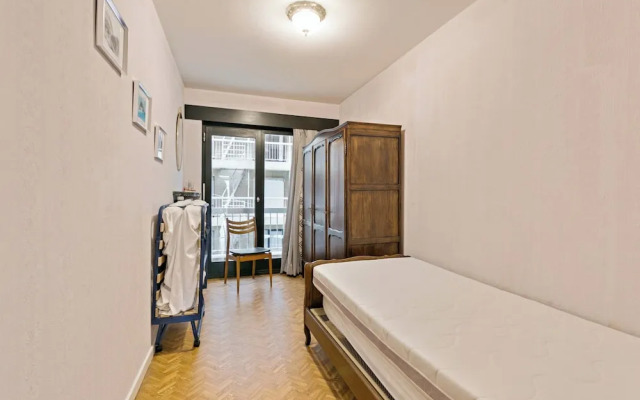 Apartment With 2 Rooms and Terrace