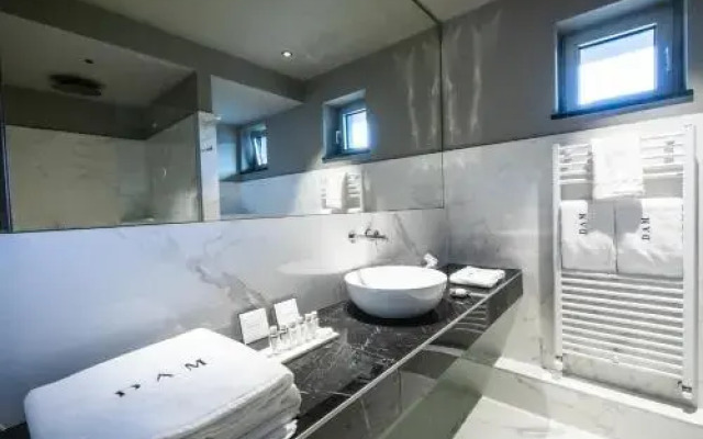 Dam Boutique Hotel And Restaurant