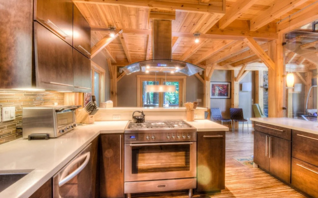 Shining Shire - Sauna, Steam Shower, Very Cool!