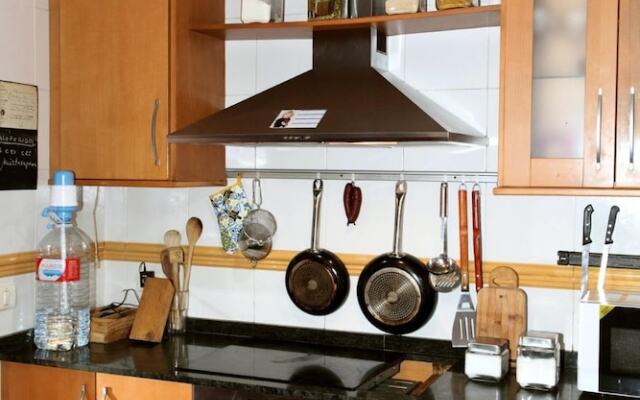House With 5 Bedrooms in Pontevedra, With Enclosed Garden
