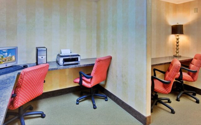 Holiday Inn Express Delano by IHG