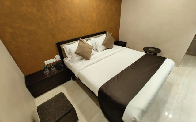 The Majlis Hotel - Near Taj Hotel Colaba