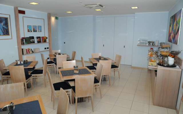 Hotel Chiaraluna