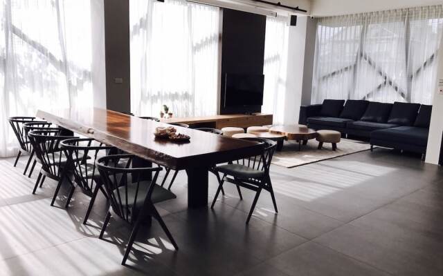 Wo Club Hall