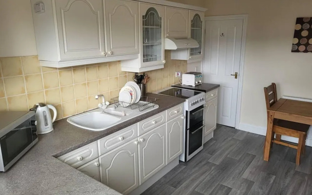 Marina Reach Neyland, Flat With Great sea Views