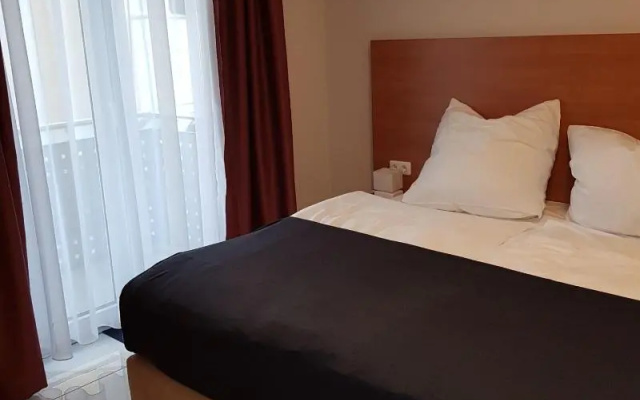 Hotel Emiliana am Bahnhof