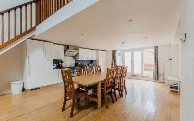 Platform Avenues 5 Bed House