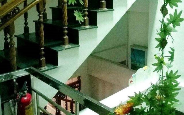 Halo Tourist Guesthouse
