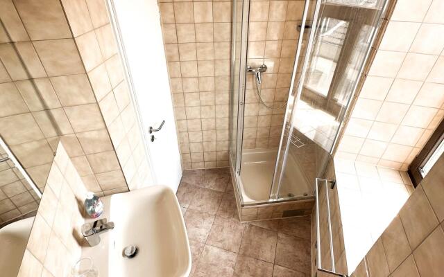 Cozy City-Center Apartment with Modern Amenities in Historic Brühl