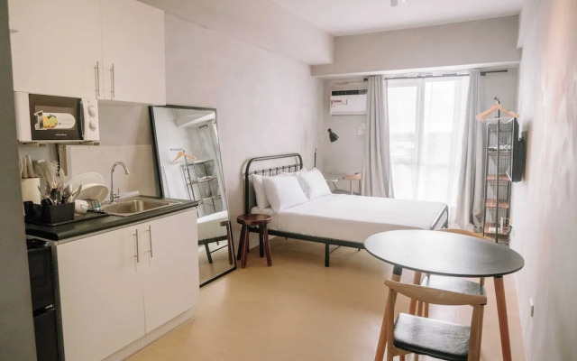 A Cozy Urban Home Away