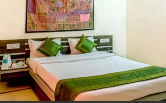 Golden Home Hotel By GRB