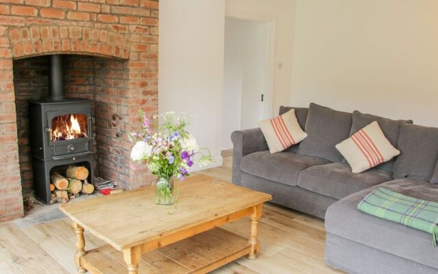 The Old Farmhouse, Upper Pitts