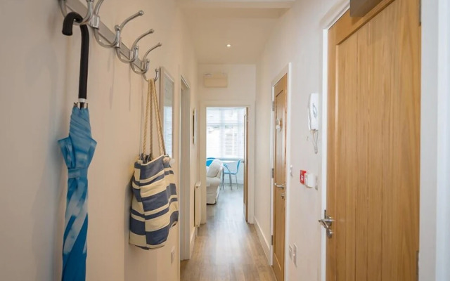 The Apartment, Newcomen Road