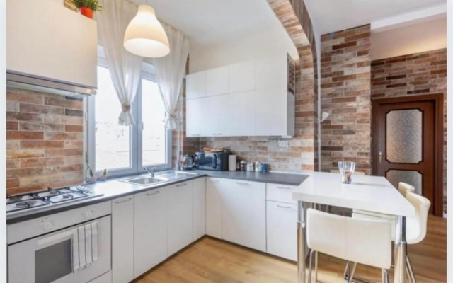 Queen East Verona apartments