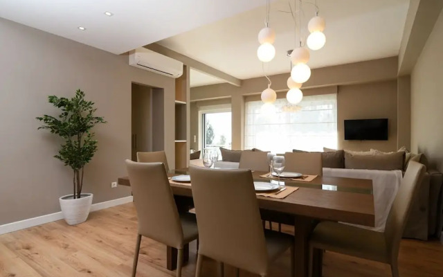 142m² Bright Alimos Apartment with Marina View