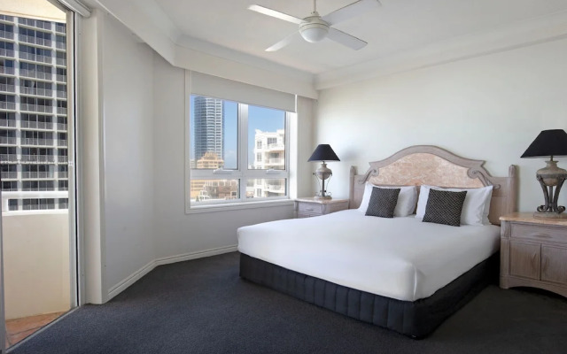 Soul Surfers Paradise 3 Bedroom Beach Apartment