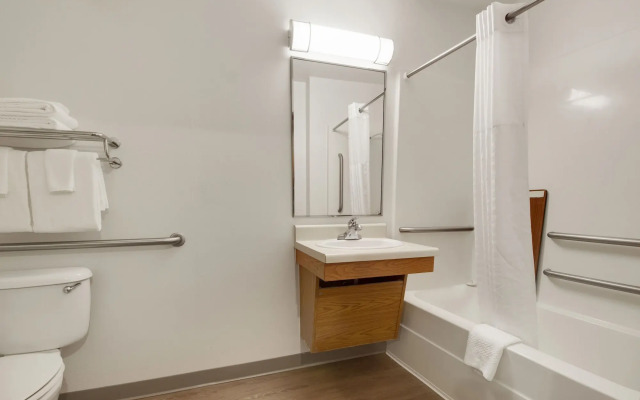 WoodSpring Suites Conroe