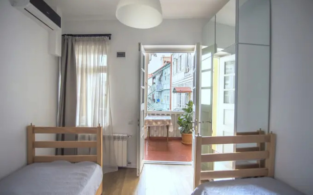 Meidan Suites