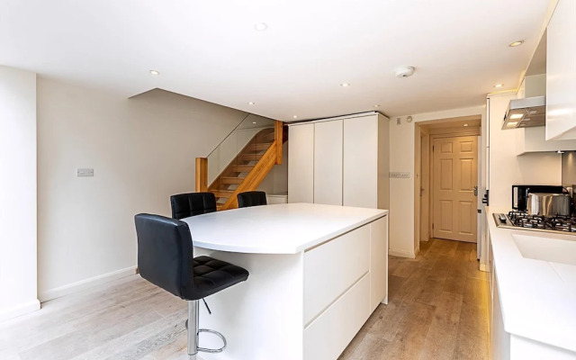 Beautiful Modern 4BR House in Central London