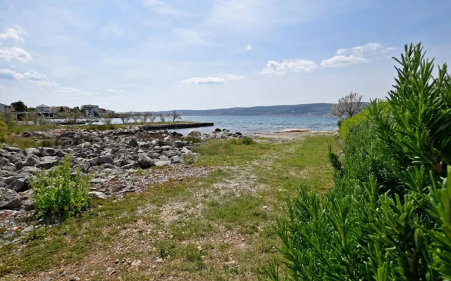 Mari - 30m From the sea - A2