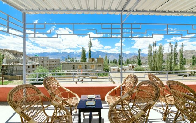 Raybo Hostel