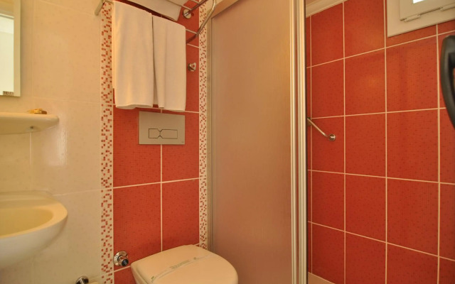 Delfi Hotel & Spa